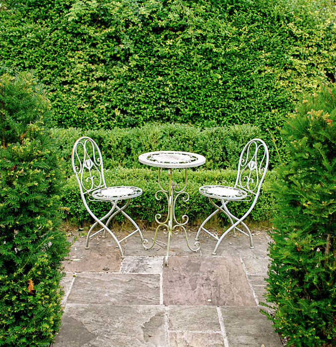 Seating in Garden design by Babylon Design